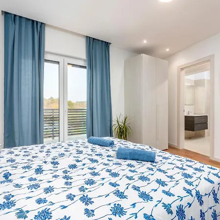 Isabela By Interhome Vikendica Nova Vas (Porec)