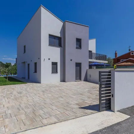 Isabela By Interhome Nova Vas (Porec)