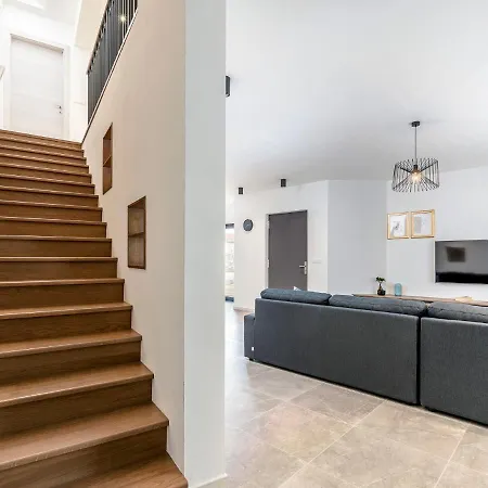 Isabela By Interhome 別荘