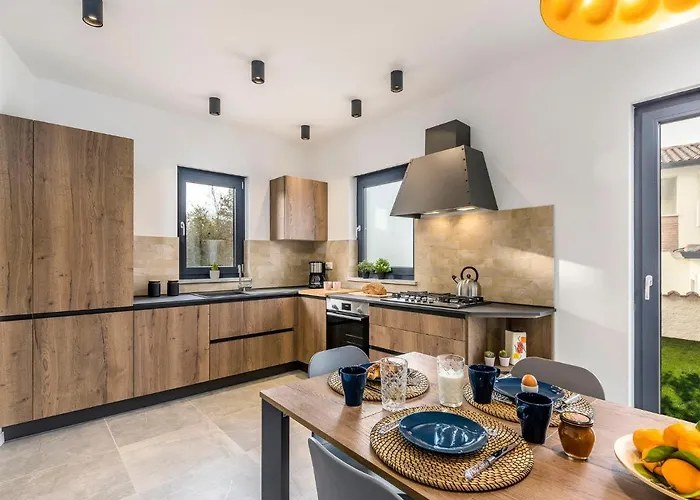 Isabela By Interhome Nova Vas (Porec)